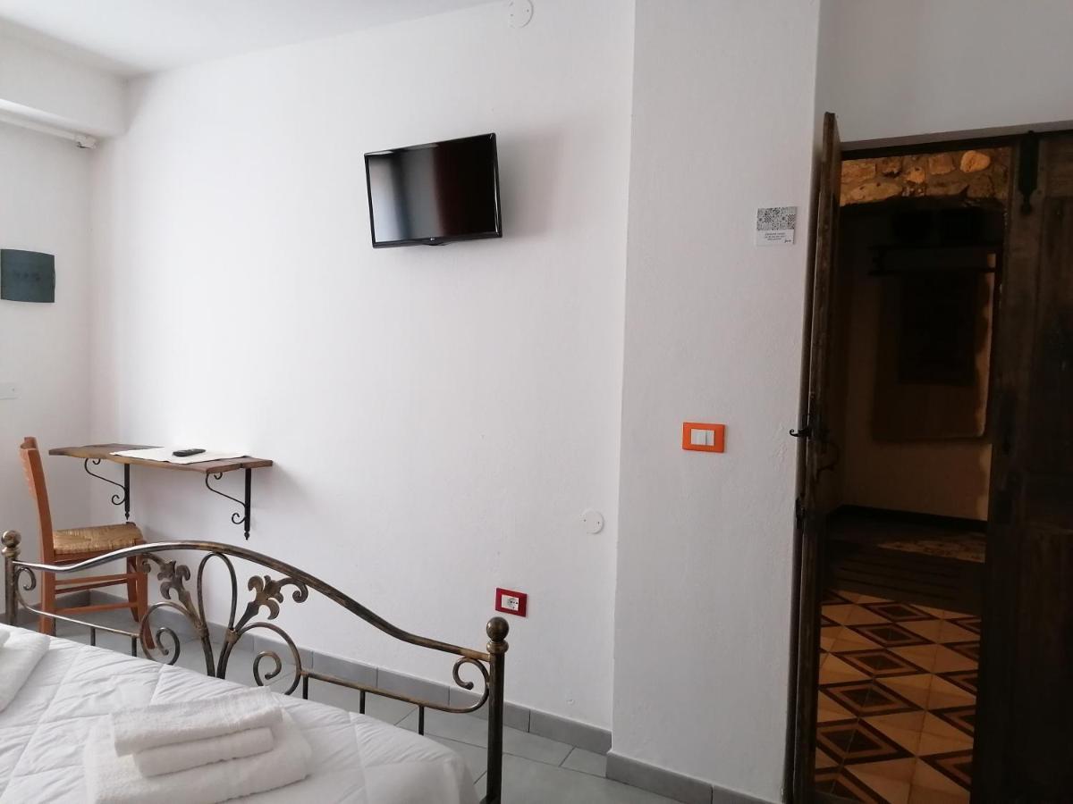 Bed and Breakfast Deiana Santu Lussurgiu Exterior foto